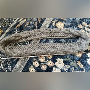 Chunky knit infinity scarf